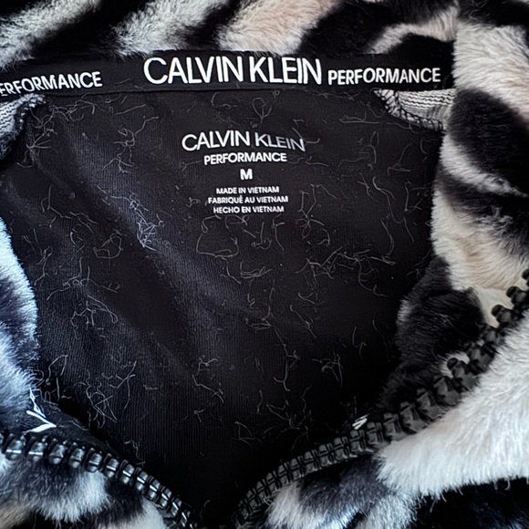 Calvin Klein Performance Zebra Print Fuzzy Half Zip Pull-Over Jacket Size M - Picture 8 of 11